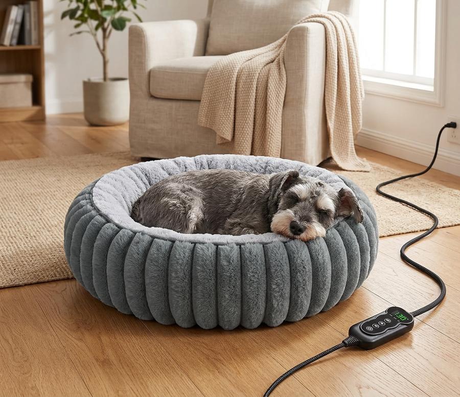 Donut heated bed with ragdoll cat